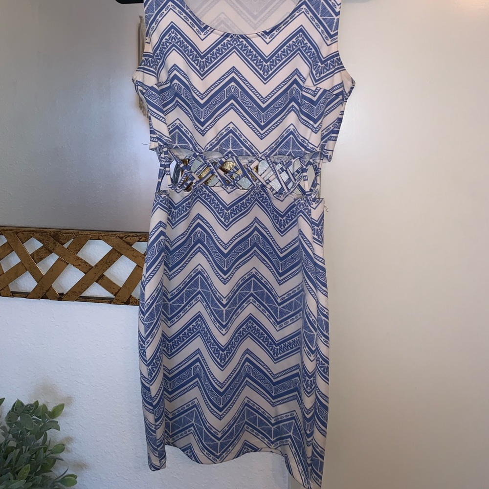 Blue/white patterned mini dress